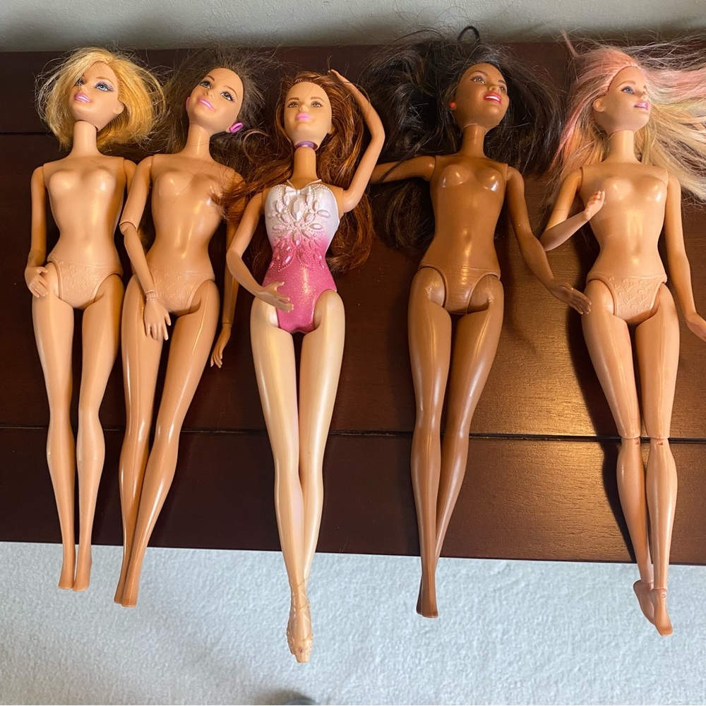 Vintage Barbie Bundle 5 Dolls